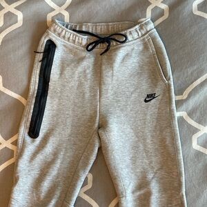 Nike Tech - mens Gray Jogger Pants